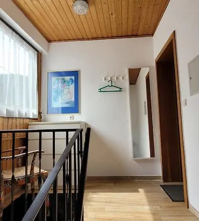 Haus Zehnthof アパート ブルゲン